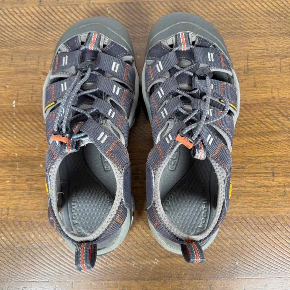 Keen‎ Sandals Mens 7 Gray Newport H2 Waterproof Hiking Outdoor Gorpcore
